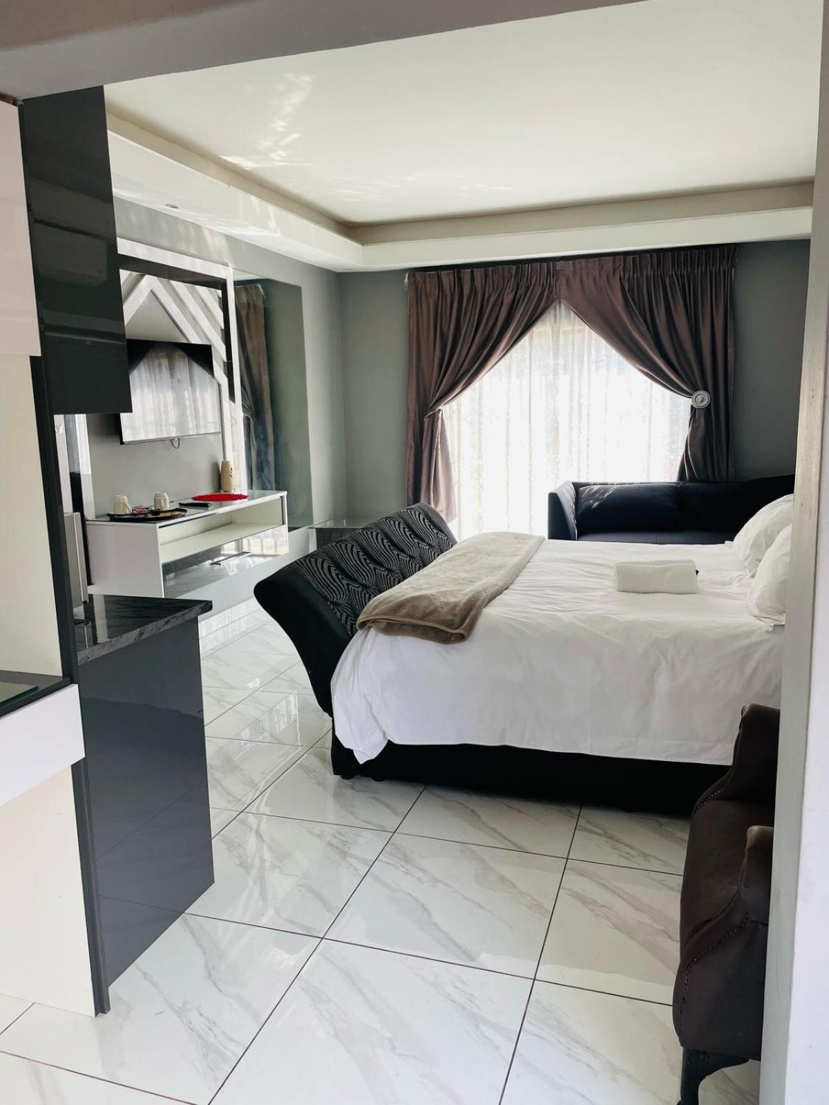 National Lodge Benoni Bagian luar foto