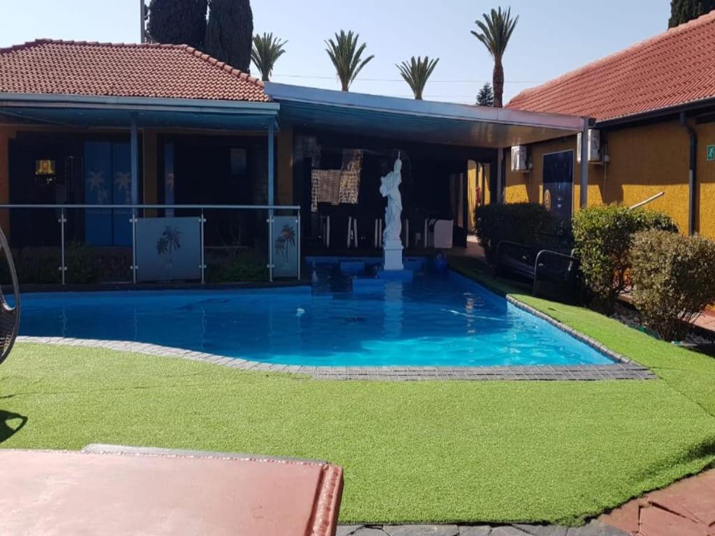 National Lodge Benoni Bagian luar foto